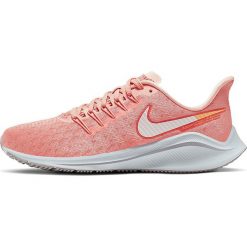 Buty "Air Zoom Vomero 14" w kolorze czerwonym do biegania. Czerwone buty sportowe damskie z materiału, do biegania. W wyprzedaży za 384,95 zł.
