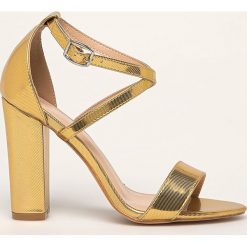 Glamorous - Sandały. Żółte sandały damskie Glamorous, bez wzorów, z materiału, bez obcasa, na obcasie, na klamry. W wyprzedaży za 99,90 zł.
