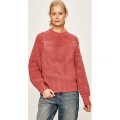Pepe Jeans - Sweter. Białe swetry damskie Pepe Jeans, s, bez wzorów, z bawełny, bez rękawów, bez kaptura. W wyprzedaży za 239,90 zł.