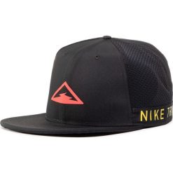 Czapka z daszkiem NIKE - CU6276 010 Czarny. Czarne czapki damskie Nike, bez wzorów, z poliesteru. Za 129,00 zł.