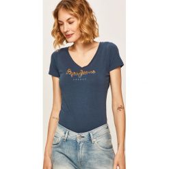 Pepe Jeans - T-shirt Miranda. Niebieskie bluzki damskie Pepe Jeans, s, z aplikacjami, z elastanu, casualowe, bez kołnierzyka. W wyprzedaży za 99,90 zł.