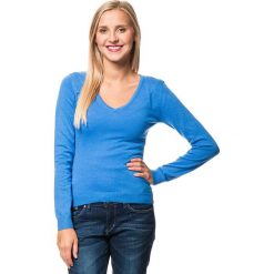 Swetry klasyczne damskie: Sweter w kolorze niebieskim