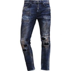 Tigha CLYDE Jeansy Slim Fit ophantic blue. Niebieskie jeansy męskie marki Tigha. W wyprzedaży za 345,95 zł.