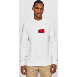 Tommy Hilfiger - Bluza Lewis Hamilton. Białe bluzy męskie TOMMY HILFIGER, s, z nadrukiem, z bawełny, z kapturem, bez rękawów, bez kaptura. W wyprzedaży za 479,90 zł.