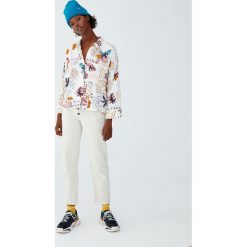 Koszula basic z etnicznym wzorem. Szare koszule damskie Pull&Bear, bez wzorów, bez kołnierzyka, z długim rękawem. Za 69,90 zł.