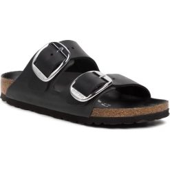 Klapki BIRKENSTOCK - Arizona Big Buckle 1011075 Black. Czarne klapki damskie Birkenstock, bez wzorów, ze skóry, bez obcasa. Za 489,00 zł.