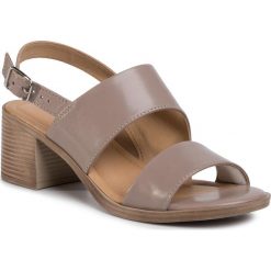 Sandały LASOCKI - 4859-02 Burlywood. Brązowe klapki damskie Lasocki, bez wzorów, ze skóry, bez obcasa, na obcasie. Za 149,99 zł.