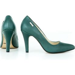 Klasyczne czółenka na szpilce - skóra naturalna - model 035 - kolor zielony. Zielone czółenka damskie Zapato, na imprezę, z nadrukiem, ze skóry, na wysokim obcasie, na obcasie. W wyprzedaży za 255,20 zł.