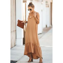 Sukienka DAFNE BEIGE. Brązowe sukienki damskie Sukienka DAFNE BEIGE, s, bez wzorów, bez kołnierzyka, bez rękawów, długie. W wyprzedaży za 69,00 zł.