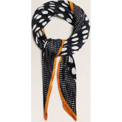 Mango - Apaszka Sevi. Żółte apaszki damskie marki Mango, z poliesteru. Za 69,90 zł.
