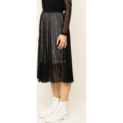 Spódnica plisowana Calvin Klein Jeans J20J212944. Czarne spódniczki damskie Calvin Klein Jeans, l, bez wzorów, z poliesteru, midi. W wyprzedaży za 359,00 zł.