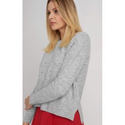Swetry oversize damskie: Sweter oversize z koralikami