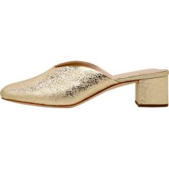 Chodaki damskie: Loeffler Randall LULU Klapki champagne