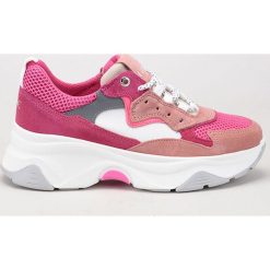 GOE - Buty. Różowe buty sportowe damskie GOE, bez wzorów, ze skóry, sportowe. Za 399,90 zł.