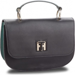 Torebka TOMMY HILFIGER - Th Twist Leather Med AW0AW05726 901. Czarne torebki klasyczne damskie TOMMY HILFIGER, bez wzorów, ze skóry, klasyczne, na ramię, duże, bez dodatków. W wyprzedaży za 549,00 zł.