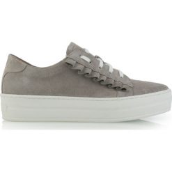 Sneakersy szare z falbaną. Szare sneakersy damskie Arturo Vicci, ze skóry. Za 239,00 zł.