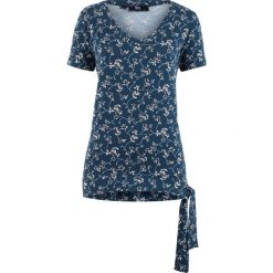 Shirt z wiązaniem z boku bonprix ciemnoniebieski z nadrukiem. Niebieskie koszulki damskie bonprix, z nadrukiem, bez kołnierzyka, bez rękawów. Za 54,99 zł.