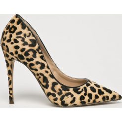 Steve Madden - Szpilki Daisie-L Heel. Żółte szpilki Steve Madden, bez wzorów, ze skóry, bez obcasa, na obcasie, bez zapięcia. Za 469,90 zł.