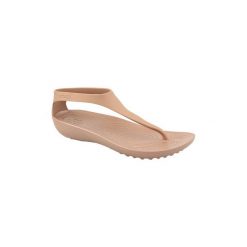 Buty do sportów wodnych Crocs W Serena Flip 205468-860. Brązowe buty sportowe damskie Crocs, bez wzorów, bez obcasa. Za 129,99 zł.