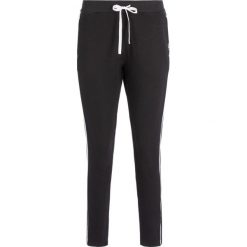 Spodnie dresowe Liu Jo Sport T69094 F0787. Czarne spodnie damskie Liu Jo Sport, xs, z bawełny. W wyprzedaży za 279,00 zł.