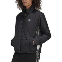 ADIDAS SHORT PUFFER JACKET > GK8554. Kurtki damskie Adidas, w paski, z poliesteru, klasyczne, bez kaptura. Za 359,99 zł.