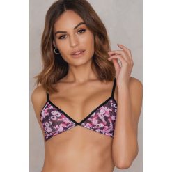 Biustonosze bardotka: NA-KD Lingerie Biustonosz z siateczki z nadrukiem – Pink,Multicolor