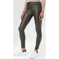 Ciemnozielone Spodnie Skinny Metilira. Zielone spodnie damskie Born2be. Za 139,99 zł.