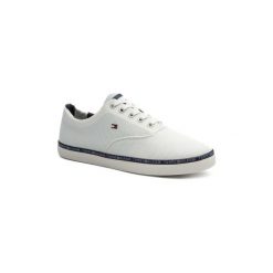 Buty Tommy Hilfiger FM0FM02271 MODERN. Białe trampki męskie TOMMY HILFIGER, bez wzorów, bez zapięcia. Za 244,01 zł.