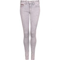 Tommy Hilfiger Jeansy "Sophie". Jeansy damskie TOMMY HILFIGER, bez wzorów, z jeansu, z obniżonym stanem. Za 199,00 zł.