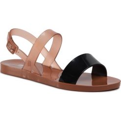 Sandały MELISSA - Lip Ad 32573 Brown/Black 51620. Pomarańczowe klapki damskie Melissa, bez wzorów, z tworzywa sztucznego, bez obcasa. Za 279,00 zł.