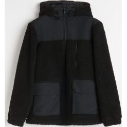 Bluza sherpa z kapturem - Czarny. Czarne bluzy męskie Reserved, s, bez wzorów, z kapturem, bez rękawów, z kapturem. Za 159,99 zł.