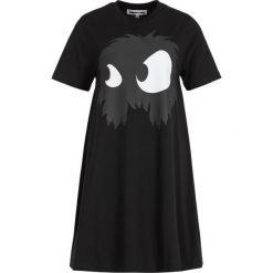 Sukienka codzienna MCQ Alexander McQueen 401641 RNT58 1010. Czarne sukienki damskie McQ Alexander McQueen, na co dzień, s, bez wzorów, z bawełny, bez kołnierzyka, bez rękawów, proste. W wyprzedaży za 499,00 zł.