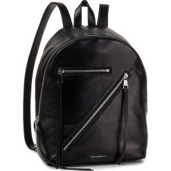 Plecak KARL LAGERFELD - 96KW3050 Black/Nickel. Czarne plecaki damskie KARL LAGERFELD, bez wzorów, ze skóry. W wyprzedaży za 1569,00 zł.