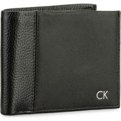 Portfele męskie: Duży Portfel Męski CALVIN KLEIN BLACK LABEL – Nathan 5CC/Coin K50K503144 001