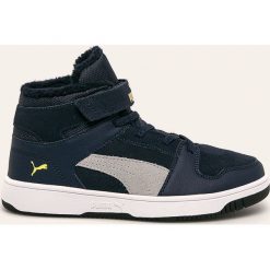 Puma - Buty dziecięce Rebound Layup Fur SD V PS. Czarne trampki chłopięce Puma, bez wzorów, ze skóry, sportowe, z okrągłym noskiem, bez zapięcia. W wyprzedaży za 199,90 zł.