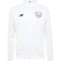 New Balance FA IRELAND ELITE TRAINING WALK OUT JACKET Kurtka sportowa white. Czerwone kurtki sportowe męskie marki New Balance, na jesień, m, z materiału. Za 379,00 zł.
