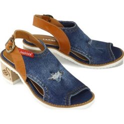 LANQIER 44C0120 jeans, sandały damskie. Sandały damskie Lanqier, bez wzorów, z jeansu, bez obcasa, na obcasie, bez zapięcia. Za 199,90 zł.