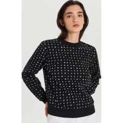 Bluza Mickey Mouse - Czarny. Czarne bluzy damskie Cropp, s, z motywem z bajki, bez rękawów, bez kaptura. Za 89,99 zł.