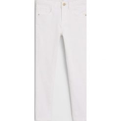 Mango Kids - Jeansy dziecięce Patric 110-164 cm. Białe jeansy dziewczęce Mango Kids, bez wzorów, z elastanu. Za 89,90 zł.