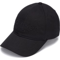 Calvin Klein NY Czapka z daszkiem Czarny. Czarne czapki męskie Calvin Klein, z haftami, z bawełny. Za 157,95 zł.