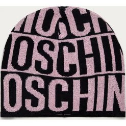 Moschino - Czapka. Różowe czapki damskie MOSCHINO, bez wzorów, z wiskozy. Za 289,90 zł.