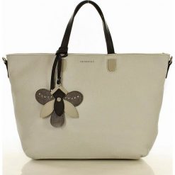 MONNARI Stylowa torba shopper bag jasny szary. Szare torby damskie na zakupy Monnari, w paski, eleganckie, zdobione. W wyprzedaży za 187,00 zł.