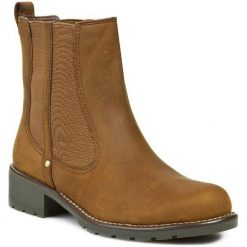 Sztyblety CLARKS - Orinoco Hot 203569894 Brown Wlined Lea. Brązowe buty zimowe damskie marki Clarks, z kauczuku, na obcasie. W wyprzedaży za 239,00 zł.