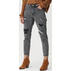 Szare Jeansy Type Of Thing. Szare rurki damskie Born2be, z aplikacjami, z jeansu. Za 89,99 zł.