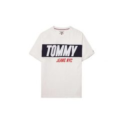 T-shirty z krótkim rękawem Tommy Jeans DM0DM04145 TJM HEAVY LOGO. Szare t-shirty męskie Tommy Jeans, xl, bez wzorów, z jeansu, bez kołnierzyka, krótkie. Za 140,17 zł.