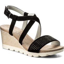 Sandały CAPRICE - 9-28706-20 Black Suede 004. Czarne klapki damskie marki Caprice, bez wzorów, ze skóry, bez obcasa, na obcasie. W wyprzedaży za 179,00 zł.