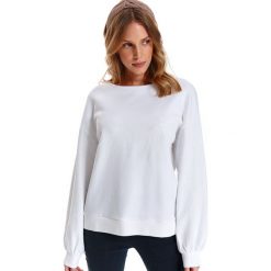 Bluza damska z nadrukiem. Białe bluzy damskie Top Secret, na wiosnę, z nadrukiem, z długim rękawem, długie, bez kaptura. W wyprzedaży za 39,99 zł.