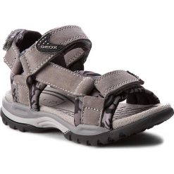 Sandały GEOX - J Borealis B. E J720RE 02215 C1006 Szary. Szare sandały chłopięce Geox, z materiału. W wyprzedaży za 179,00 zł.