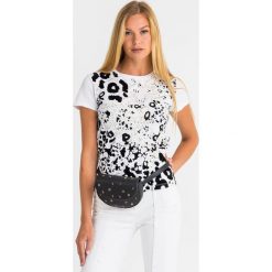 T-SHIRT Patrizia Pepe. Białe t-shirty damskie xs, z nadrukiem, z bawełny, z okrągłym kołnierzem. Za 203,40 zł.