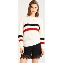 Swetry klasyczne damskie: TWINTIP Sweter off white colourway
